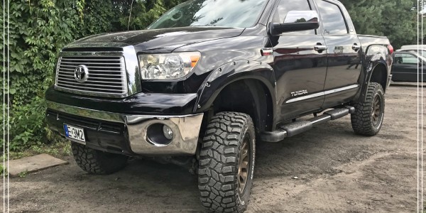 Toyota Tundra 5.7 V8 381KM 4x4